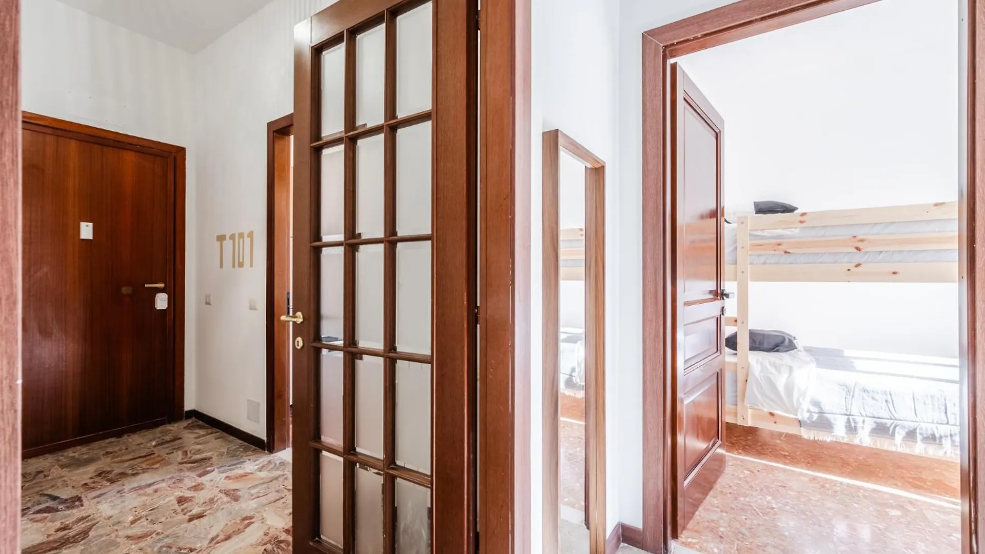 Casa Torino 101, Camere A Rozzano - Forum Assago A 7 Minuti, Ospedale Humanitas A 5 Minuti - Smartstay Rozzano Guest house
