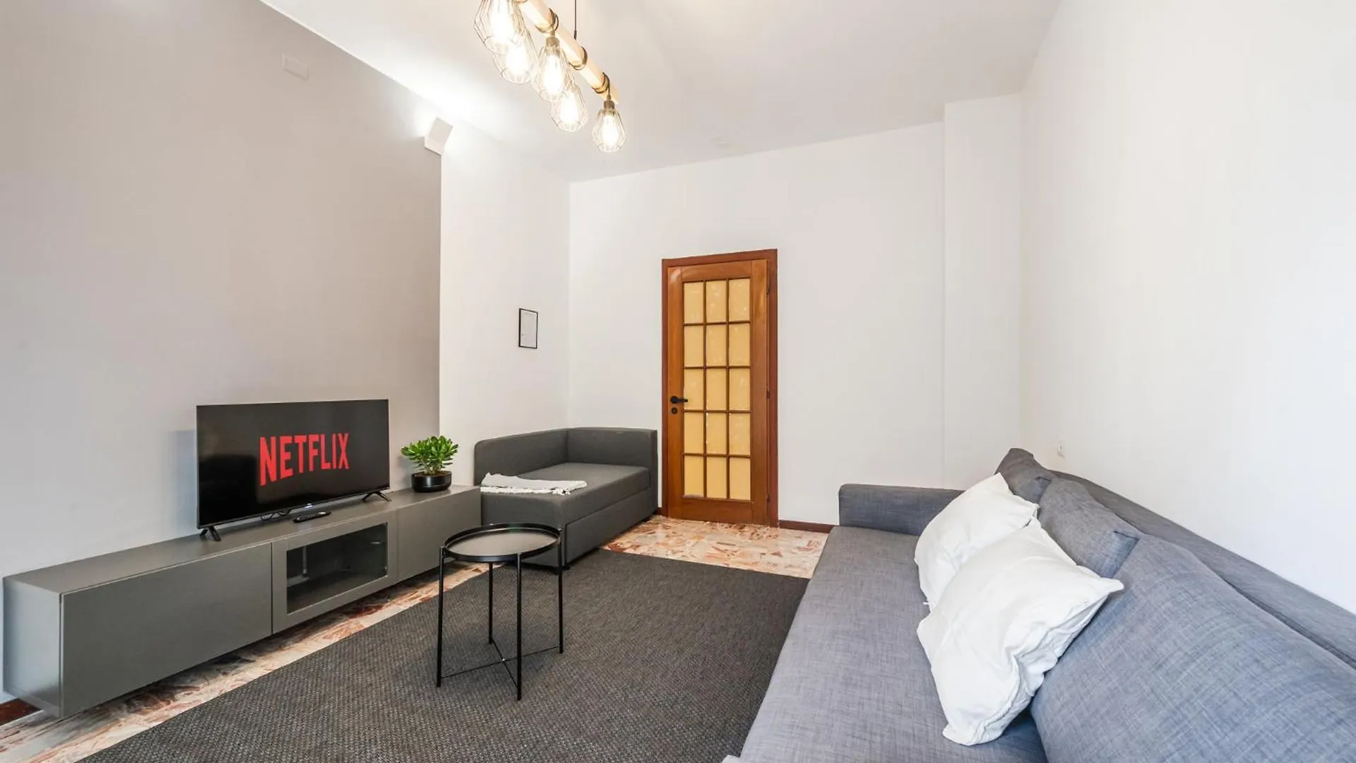 Casa Torino 101, Camere A Rozzano - Forum Assago A 7 Minuti, Ospedale Humanitas A 5 Minuti - Smartstay Rozzano Guest house