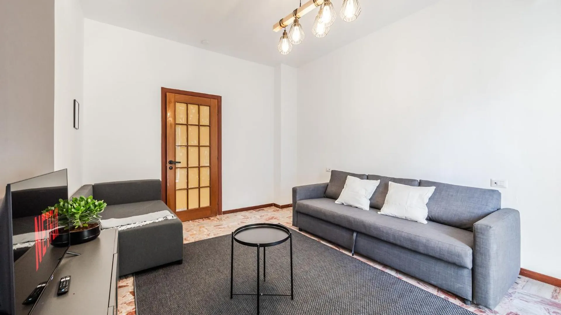 Casa Torino 101, Camere A Rozzano - Forum Assago A 7 Minuti, Ospedale Humanitas A 5 Minuti - Smartstay Rozzano 0*,  Italy