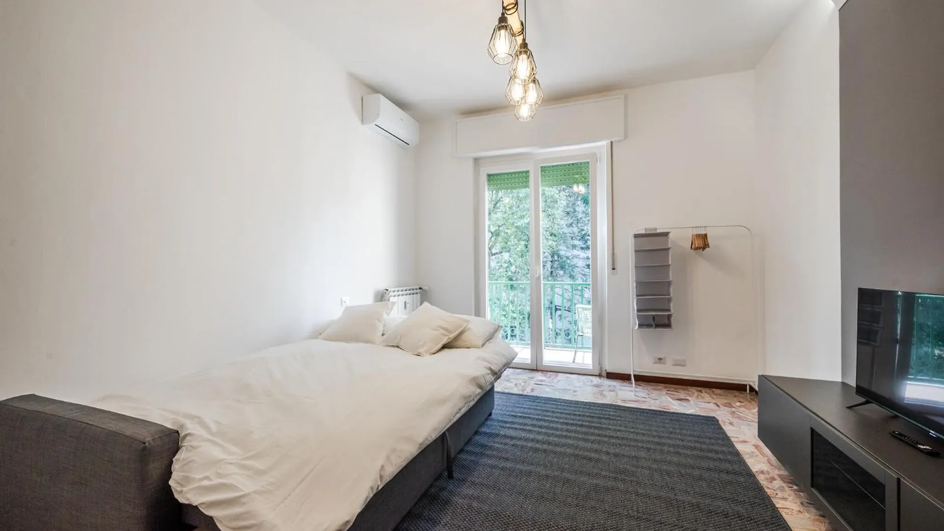 Casa Torino 101, Camere A Rozzano - Forum Assago A 7 Minuti, Ospedale Humanitas A 5 Minuti - Smartstay Rozzano